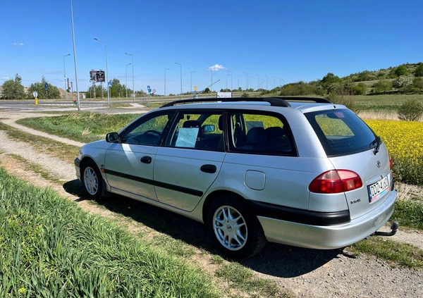Toyota Avensis cena 7000 przebieg: 252000, rok produkcji 2001 z Bielawa małe 529